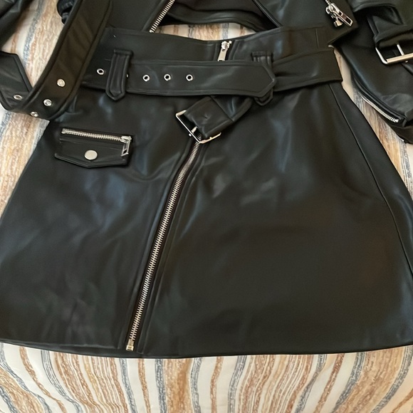 Adorable Zara "leather" set - Picture 3 of 5